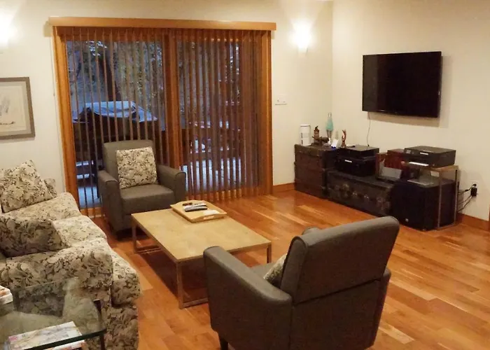 Luxury 1 Bedroom Unit-Walk To Beach -Baby Friendly